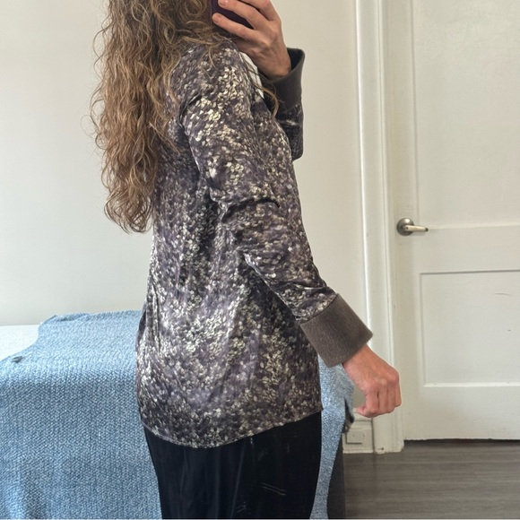 Tony Cohen Silk Top with Faux Fur & Leather Trim Size 4 - Picture 10 of 10